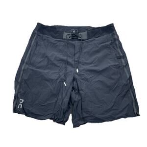 On Running Hybrid Shorts Medium Black Athletic Lightweight 8" Inseam Men 59-13